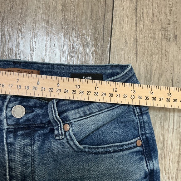 Judy Blue‎ Womens Jeans Size 7/28 Flare Crop Frayed Hem Medium Wash Denim Casual - Picture 7 of 9